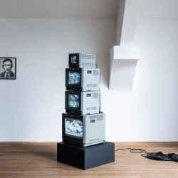 Austellungsansicht Herbert Nauderer, Polyphone Ablagerungen, Foto Copyright Patrik Graf
